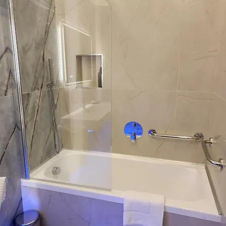 Vivaldi Boutique Hotel *